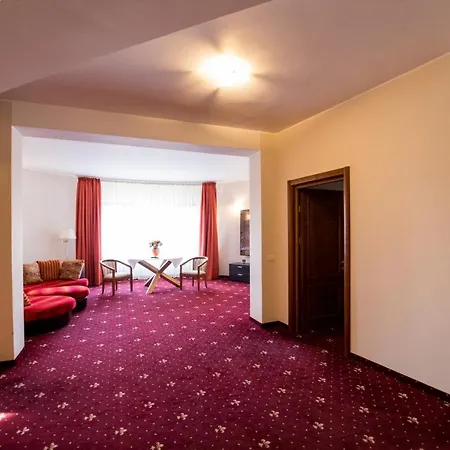 Amadeus 3* Foksány